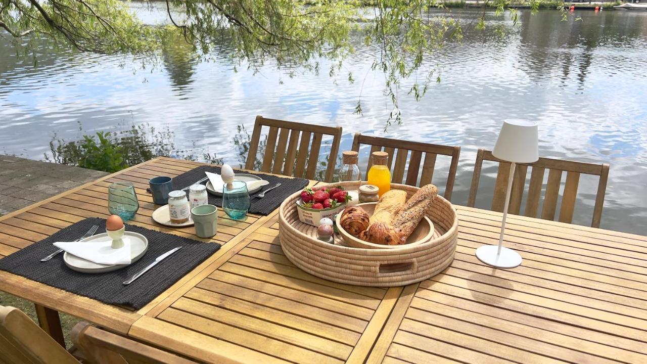 Pieds Dans L'Eau Private Wellness Bordure De Meuse Villa Lustin Bagian luar foto